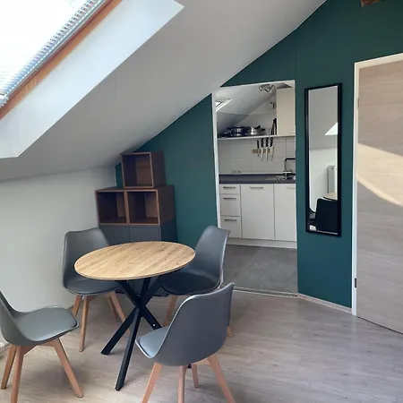 Moderne Mit Balkon Und Klima Neufraunhofen