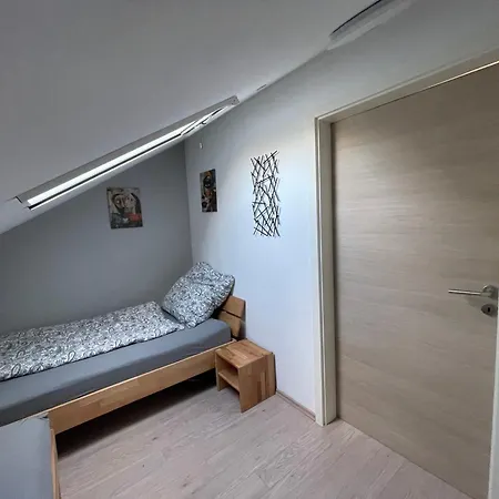 Moderne Mit Balkon Und Klima * Neufraunhofen